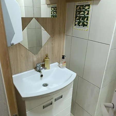 アパート Domus025 *